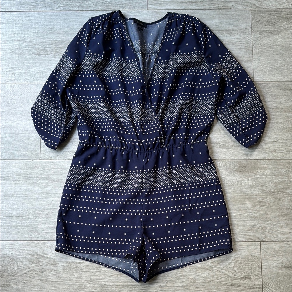 UK2LA Navy and White Polka Dot Romper size medium